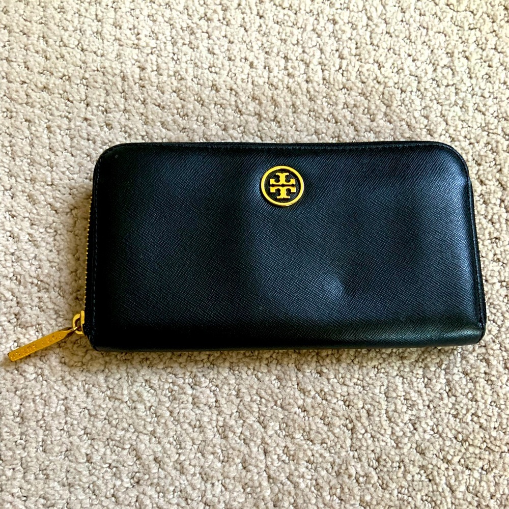 Tory Burch wallet